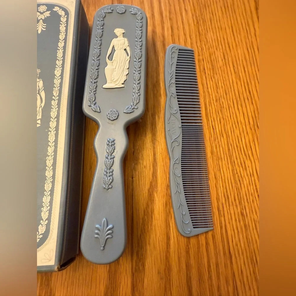Avon stylish vintage